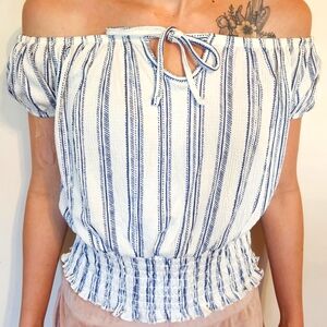 Rue21 Black and White Puff Sleeve Blouse